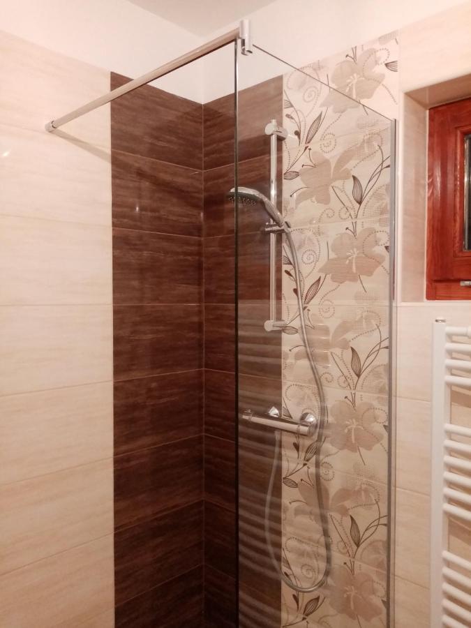 Eva Vendeghaz Villa Tata Luaran gambar